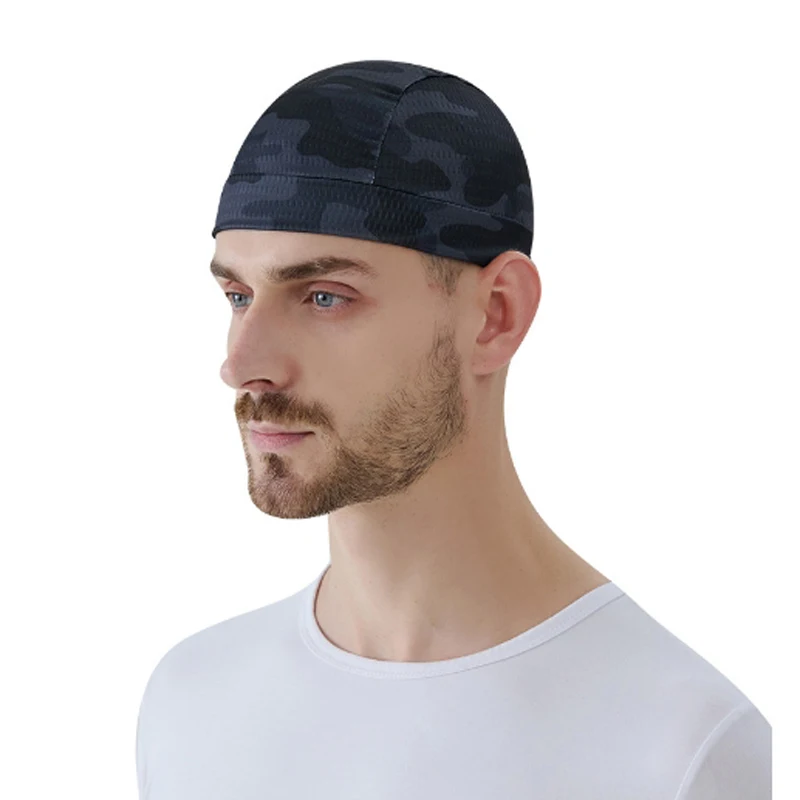Gorro transpirable de seda de  - Cycling Gear Helmet reseña y precio